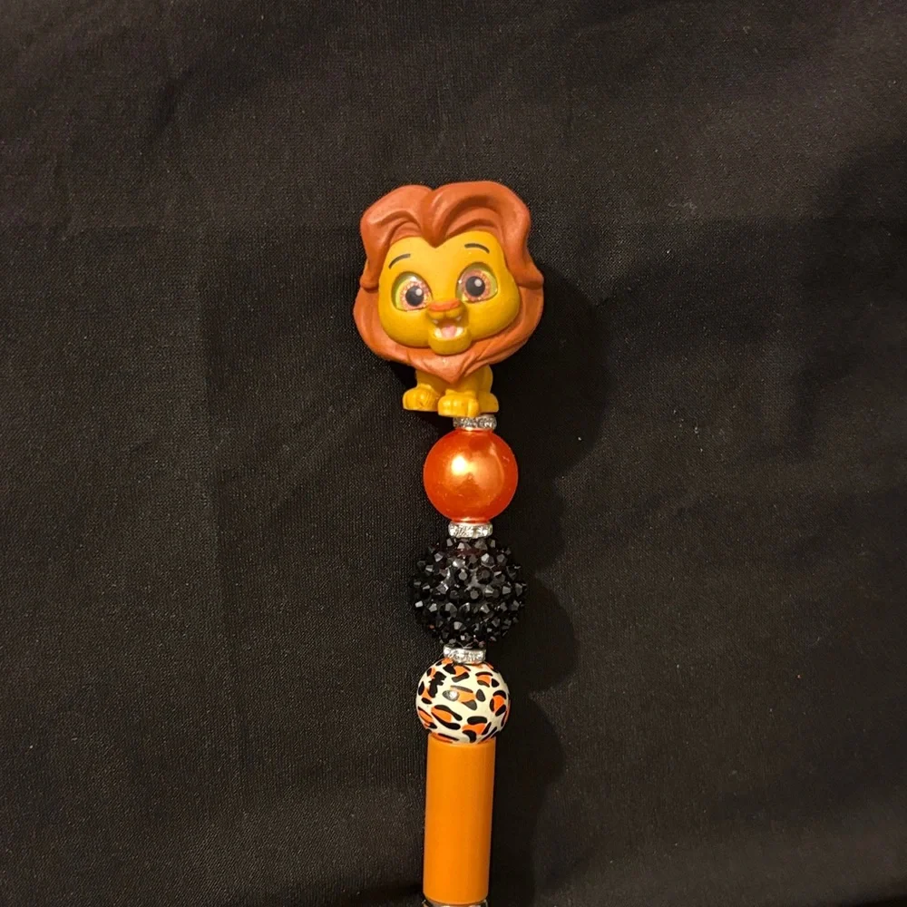 Handmade Disney Doorable Simba Pen